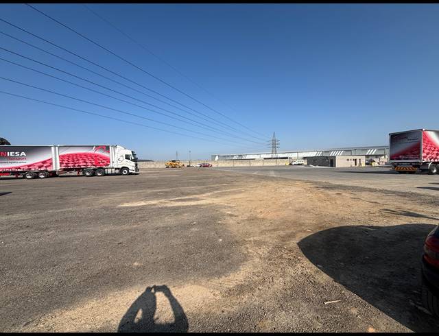 4,100M² INDUSTRIAL YARD TO LET IN BLACKHEATH INDUSTRIAL